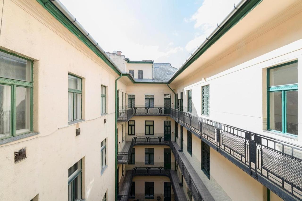 Vaci Street Apartments Budapest Exterior foto